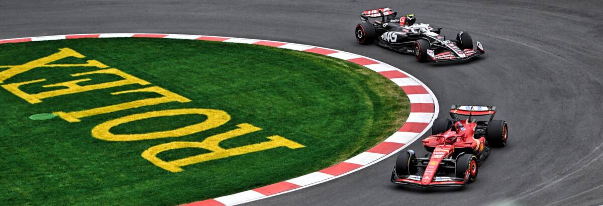 Carros de Fórmula 1 no circuito Gilles Villeneuve durante o GP do Canadá