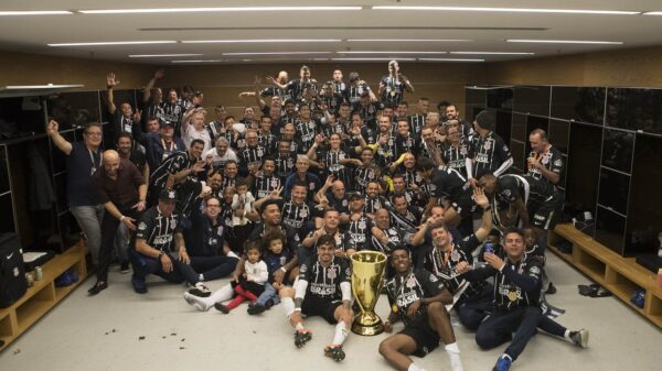 Jogadores do Corinthians comemoram vitória no Dérbi