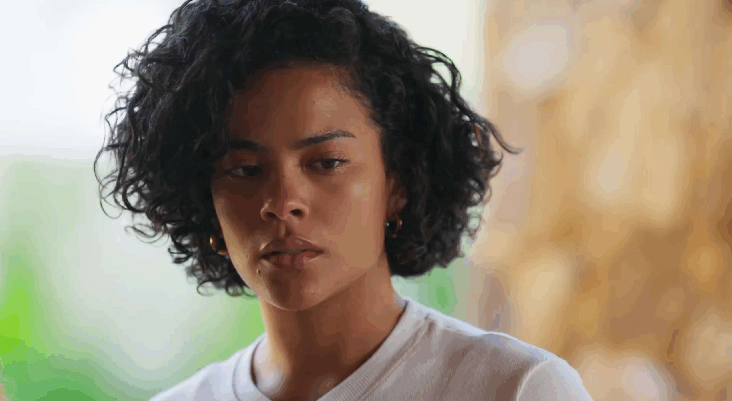 Maria de Fátima tenta roubar documento