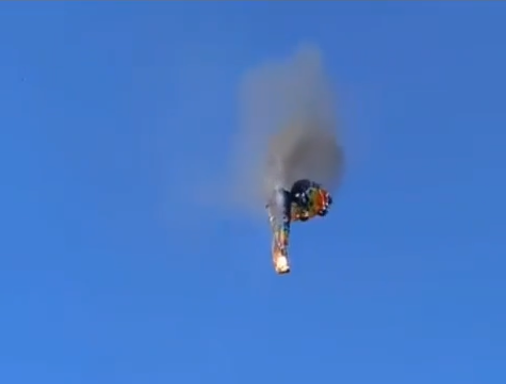 Balão de ar pega fogo e mata 8 pessoas