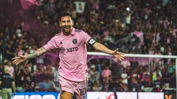 Messi em campo com a camisa do Inter Miami