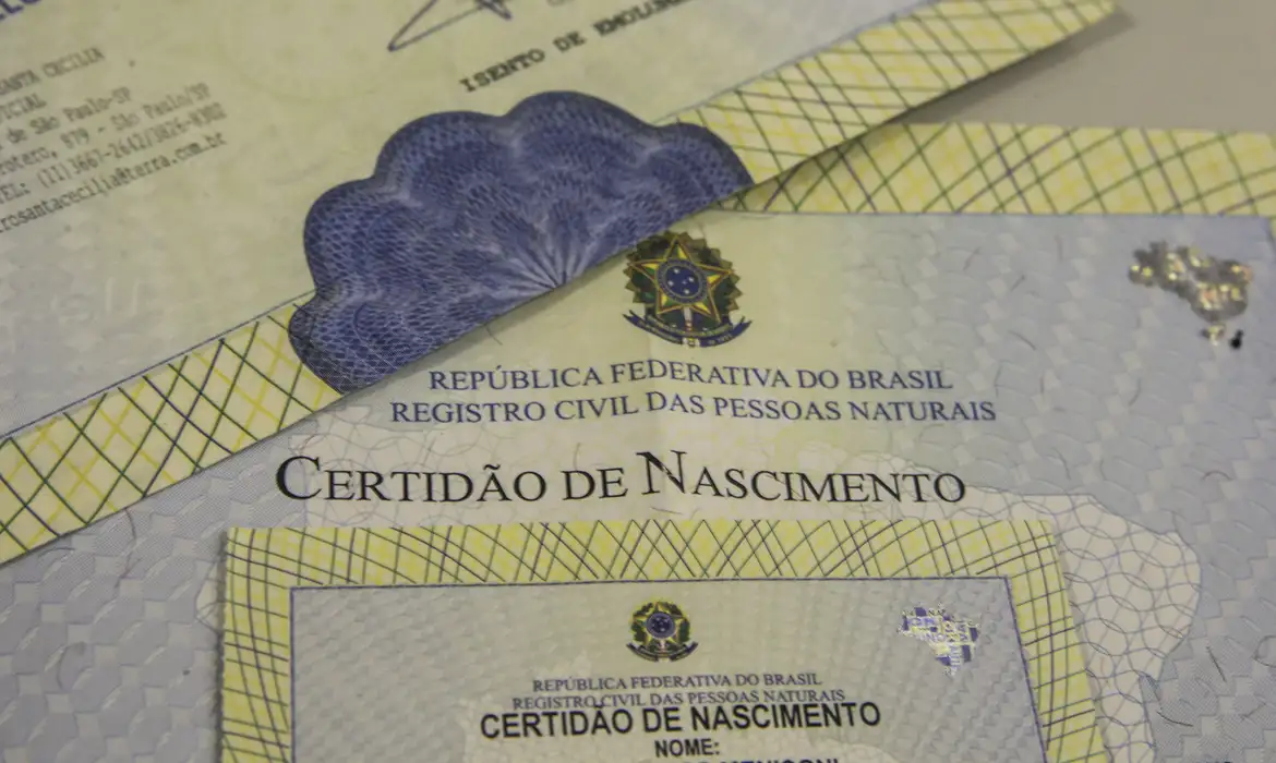 Certidão de nascimento Brasil