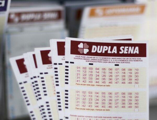 Bilhetes de jogos Dupla Sena