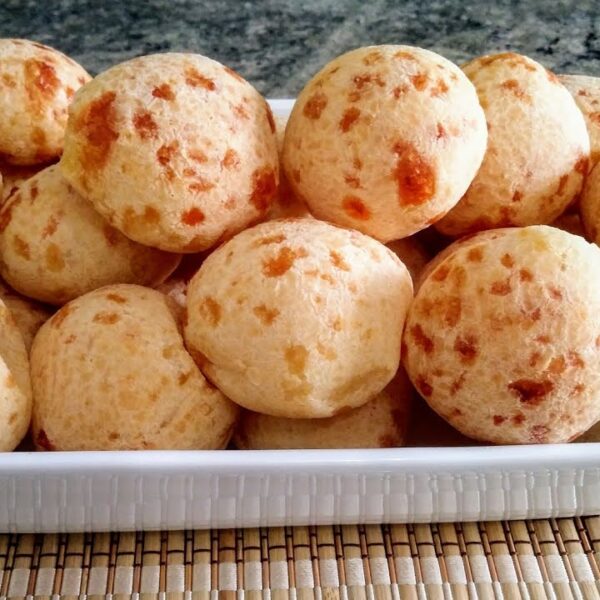 Pão de queijo mineiro