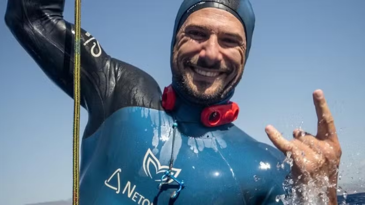 mergulhador Vitomir Maričić bate recorde mundial de 29 minutos sem respirar